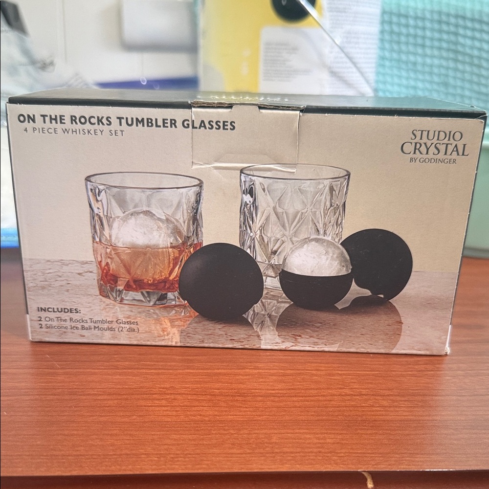 ✨3 for $15✨ Studio C Whiskey Glass Set - Clear A042